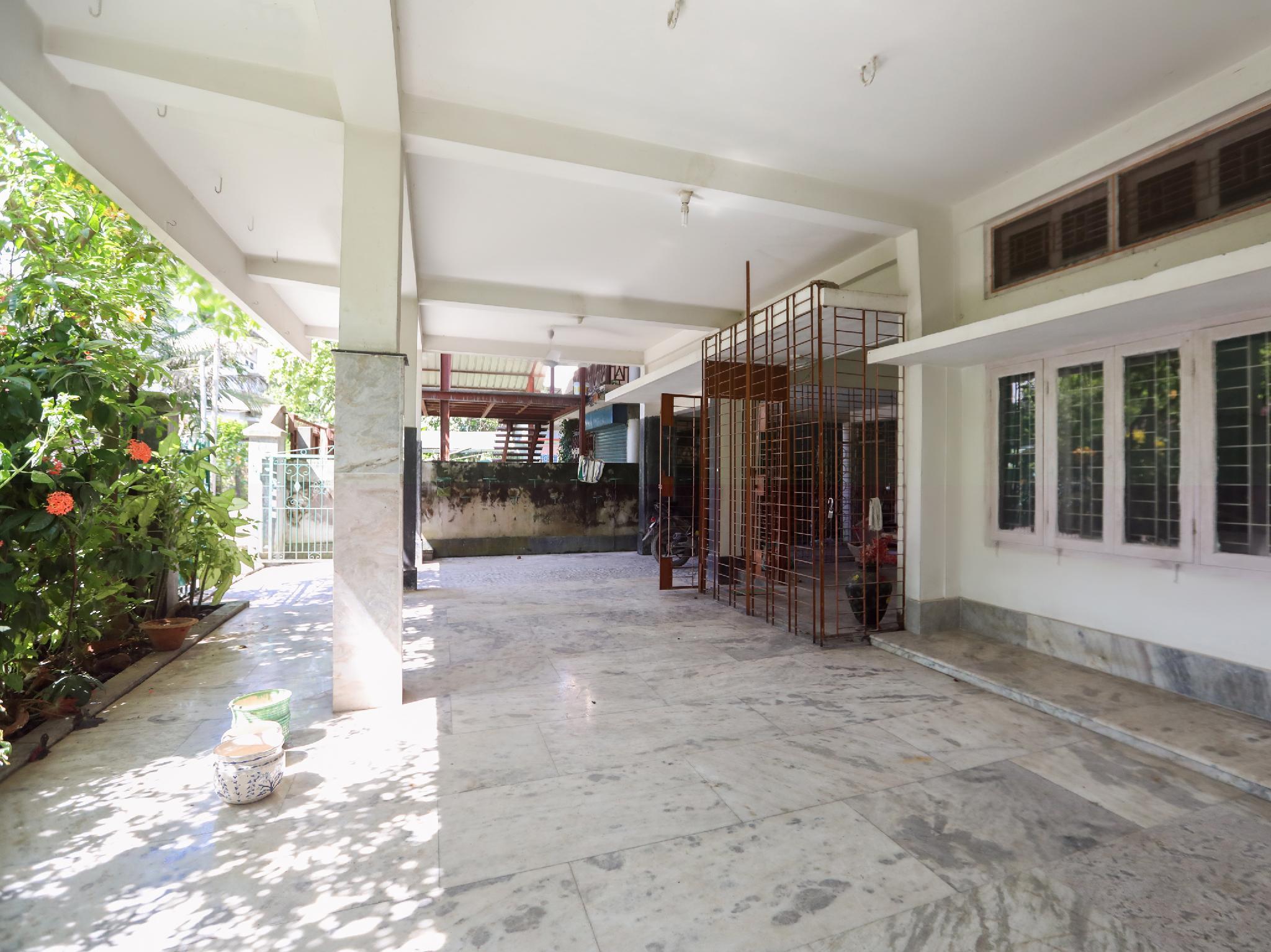 This photo about SPOT ON 42662 Rr Hotel shared on HyHotel.com