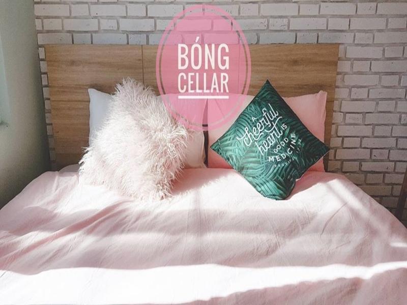 This photo about Nha Cua Den Va Bong shared on HyHotel.com