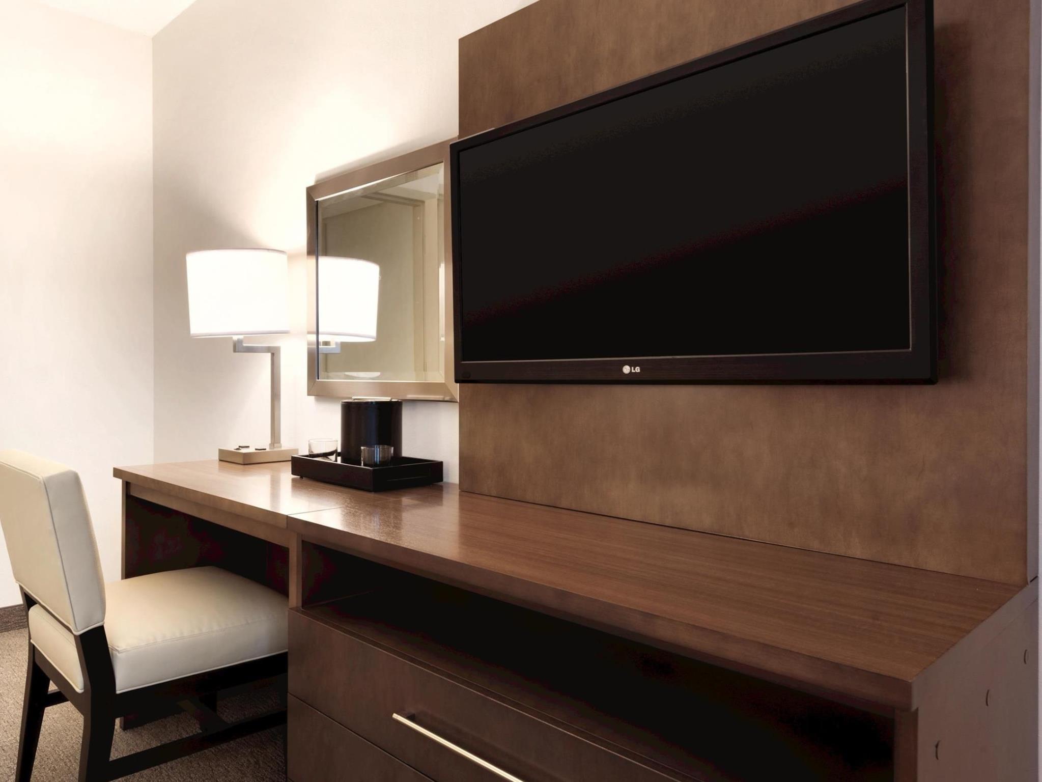 embassy suites by hilton milwaukee brookfield