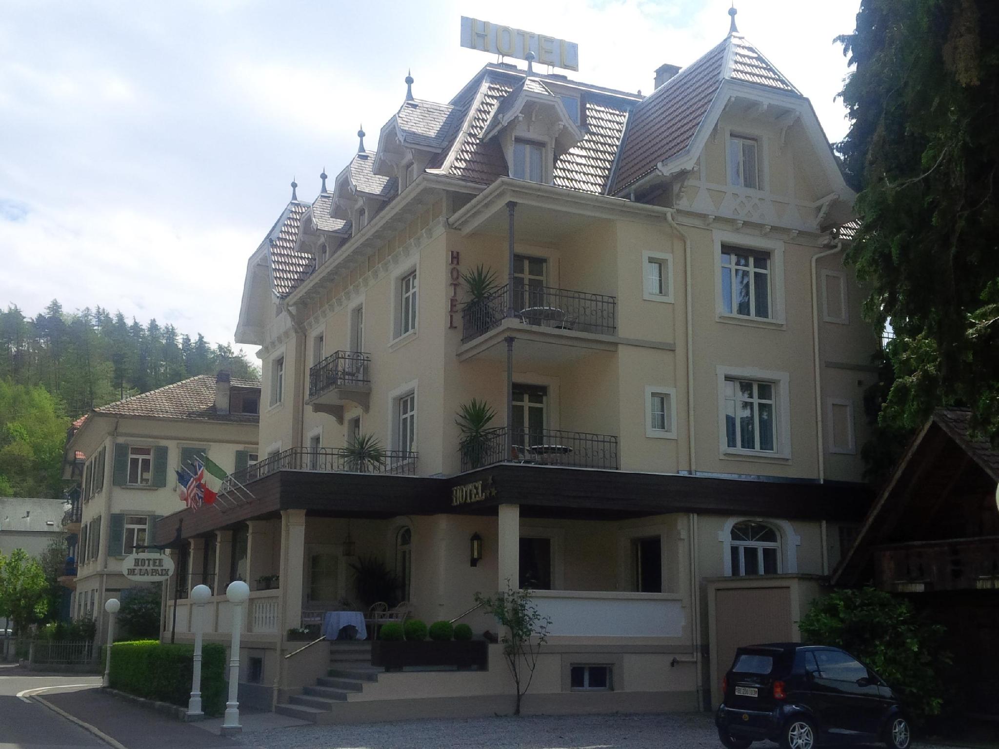 Hotel De la Paix Interlaken Stop at Hotel De la Paix Interlaken to discover the wonders of Interlaken. The hotel has everything you need for a comfortable stay. Free Wi-Fi in all rooms, luggage storage, Wi-Fi in public areas, ca