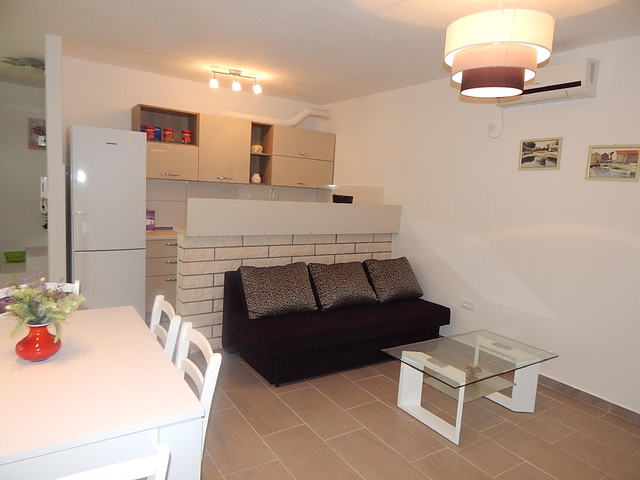 This photo about Holiday House Domino shared on HyHotel.com