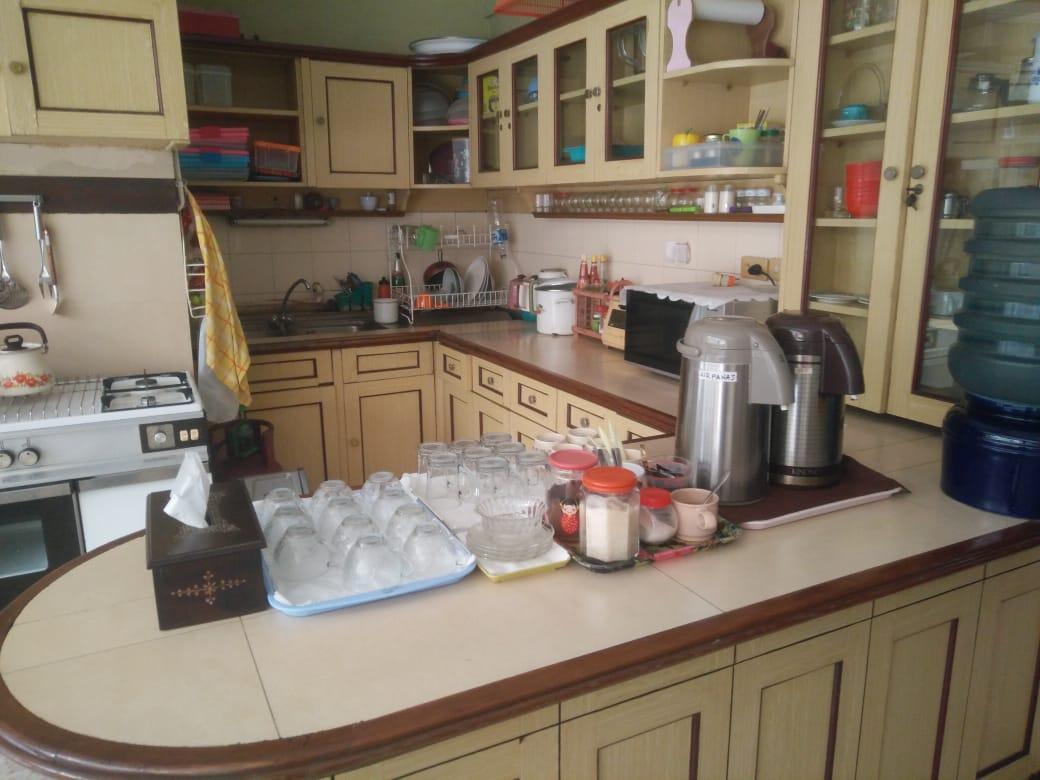This photo about Deluxe Twin Room near Cyber Mall Malang shared on HyHotel.com