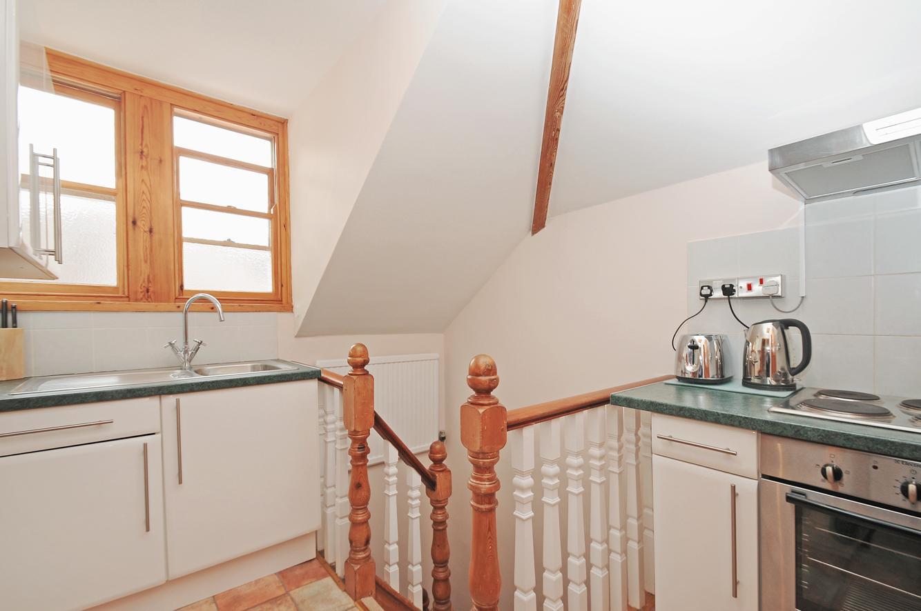 This photo about Righton serviced apartment in summertown (oxmhdr) shared on HyHotel.com